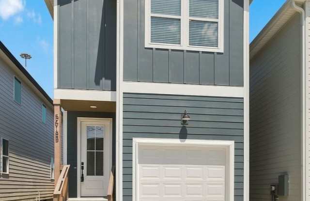 NEW BUILD with fenced backyard! Gallery 4