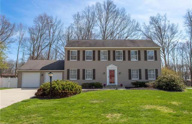 9008 Briarbrook Dr. Ne photos photos