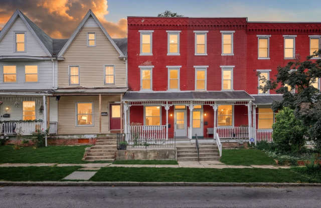 Fully Renovated 3 Bedroom, 2 Bathroom Townhouse photos photos