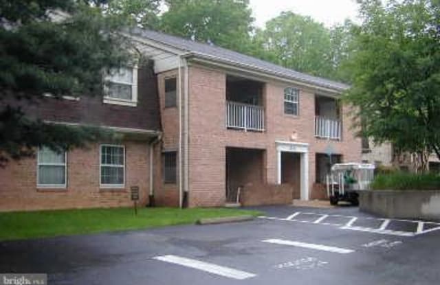 5835 COVE LANDING ROAD - 5835 Cove Landing Road, Burke Centre, VA 22015