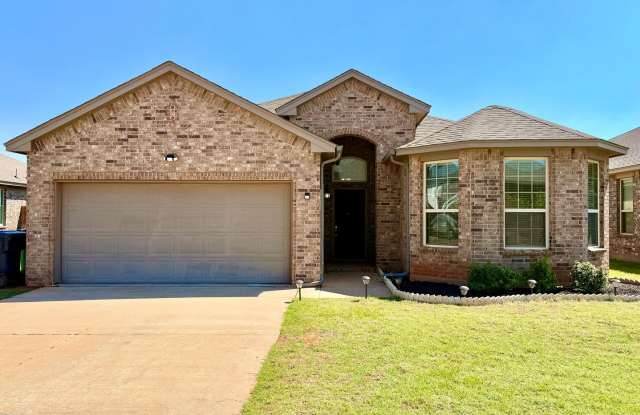 Beautiful 4 Bed 2 Bath in Mustang Schools photos photos
