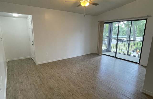 202 Riverbend #201 Gallery 2