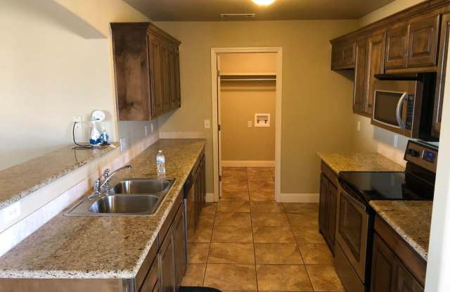 8100 CITY VIEW DR Gallery 3
