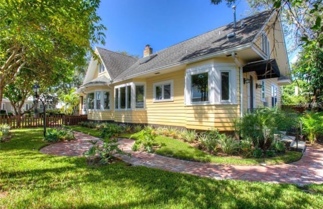 525 11TH AVENUE NE - 525 11th Avenue North, St. Petersburg, FL 33701