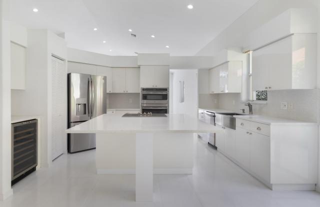 5279 Brookview Drive photos photos