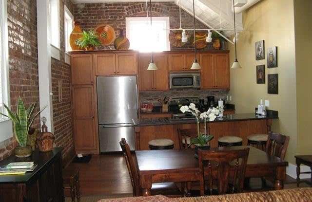 4 Beaufain St 205 - 4 Beaufain Street, Charleston, SC 29401