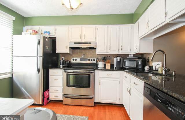 2810 NEW PROVIDENCE COURT Gallery 3