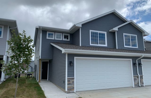 2820 NW 40th Lane - 2820 Northwest 40th Lane, Ankeny, IA 50023