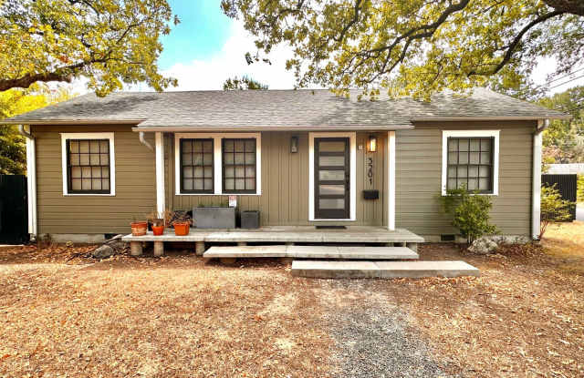 Cherrywood 3x2 + Detached Studio/At-Home Office photos photos