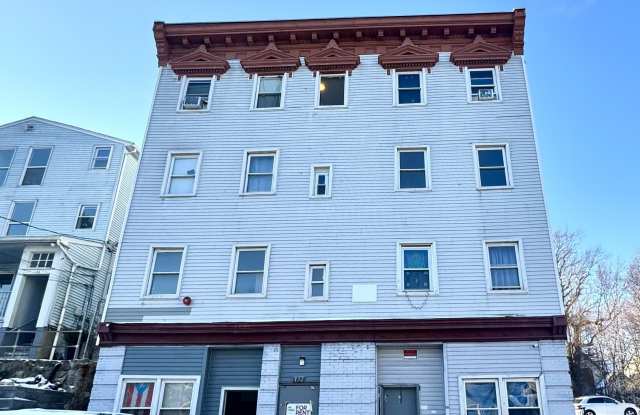 132 Locust Street unit: 13 photos photos