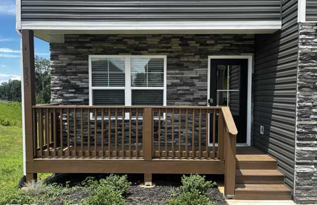935 Utopia Ln. Gallery 2