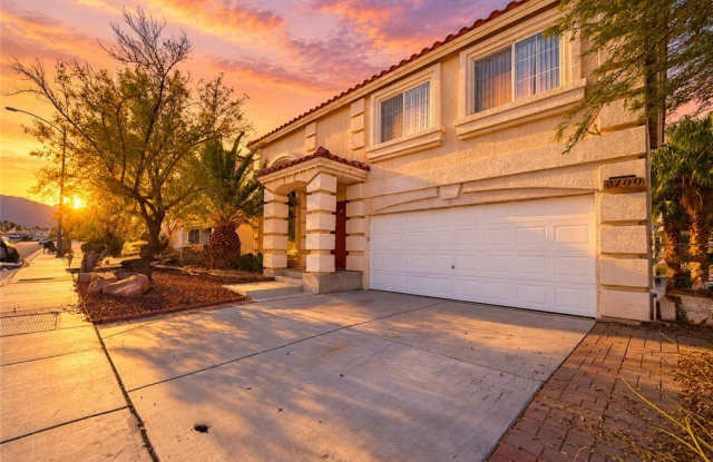 8700 Raindrop Canyon Avenue Gallery 1