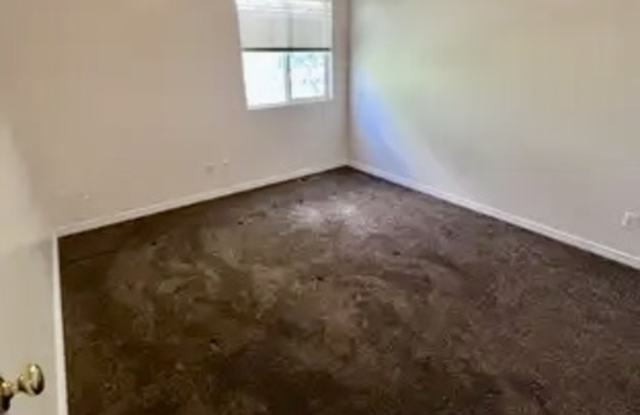 1670 W 100 N Gallery 3