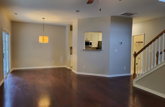 3 bedroom home in S. Charlotte Gallery 2