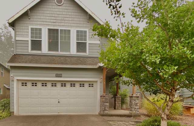 **$500 OFF YOUR FIRST FULL MONTH'S RENT!** – Wilsonville Two Level Home Close to Parks, Shopping and Restaurants - 30506 Southwest Ruth Street, Wilsonville, OR 97070