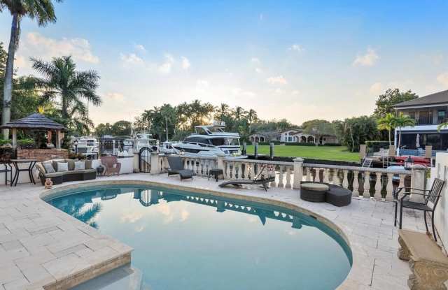 1421 PONCE DE LEON photos photos