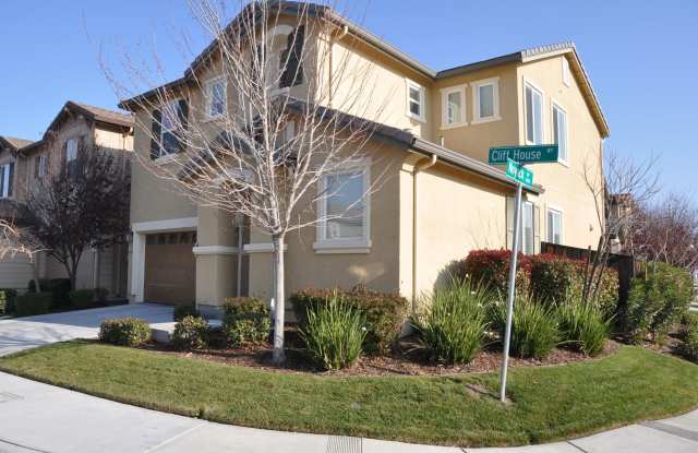 Beautiful North Natomas 3/2 plus LOFT!  Please read entire ad prior to requesting a viewing! photos photos