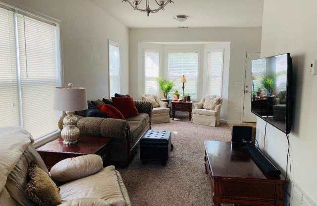 126 VILLA CIR Gallery 2