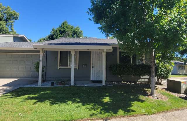 2 Bedroom Condo Near Sacramento River Trail photos photos