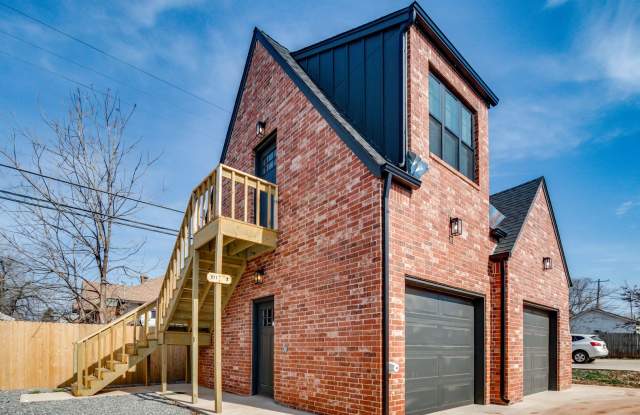 BEAUTIFUL 1 BEDROOM 1 BATHROOM GARAGE APARTMENT - 911 Northeast 16th Street, Oklahoma City, OK 73105