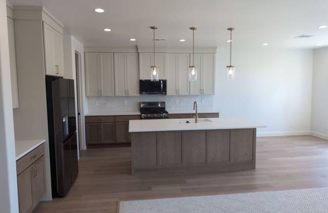 5 Bedroom, 4 Bathroom Home in Washington! photos photos
