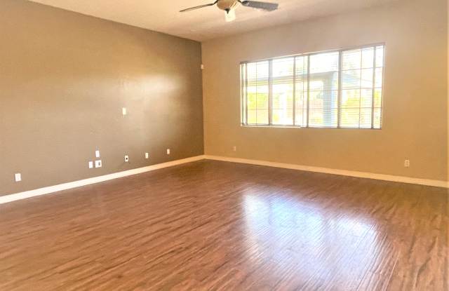 2806 E Janelle Way Gallery 3