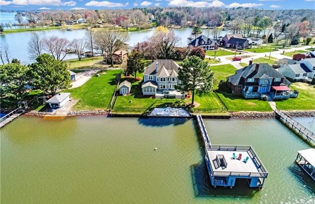 7976 Vista View Drive - 7976 Vista View Drive, Lake Norman of Catawba, NC 28673