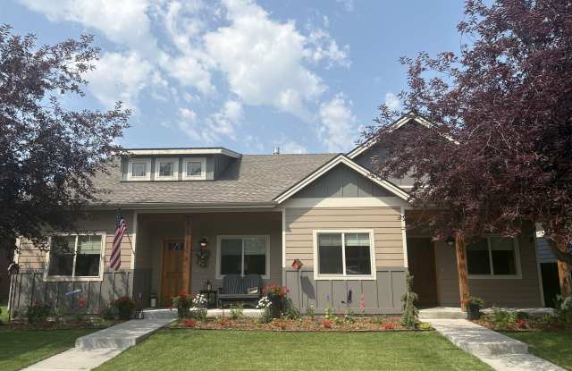 1123 Forestglen Drive photos photos