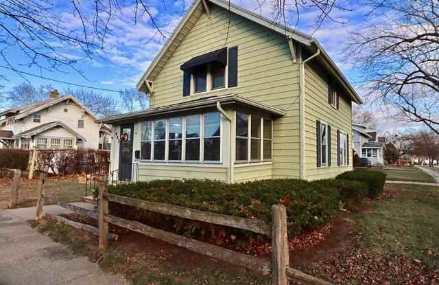 3 Bedroom 2 Bath Home Gallery 1