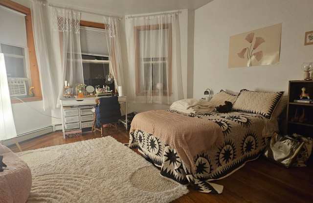 5bed/2 Bath Perfect For Boston University Students! Near B and C Lines photos photos 5bed/2 Bath Perfect For Boston University Students! Near B and C Lines photos photos
