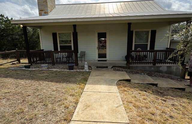 186 Lakeview - 186 Lakeview Road, Lakehills, TX 78063