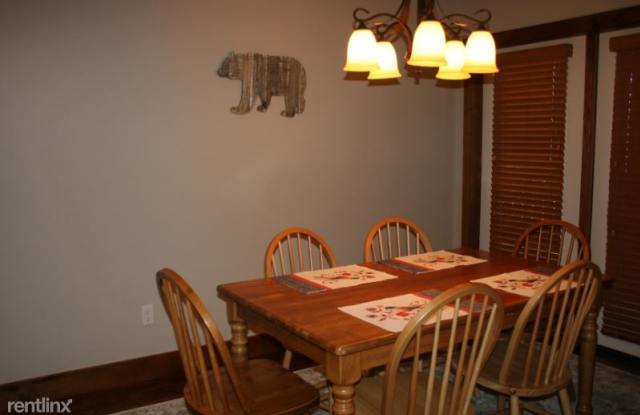 6003 St. Moritz, Unit B Gallery 4