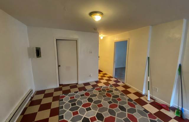 Two Bedroom Apartment in Glen Rock Gallery 4