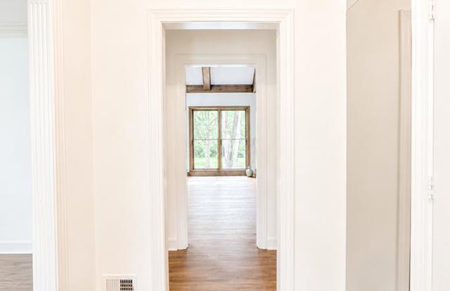 Spacious Walkout in Desirable Location! Gallery 4