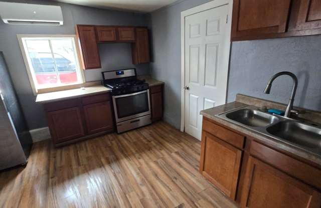 1824 South 8th Avenue photos photos