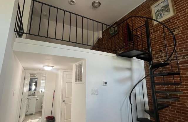 15 S CARROLLTON Avenue - 15 South Carrollton Avenue, Baltimore, MD 21223