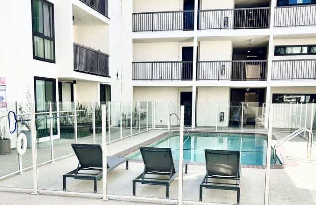 911 N Kings Rd photos photos