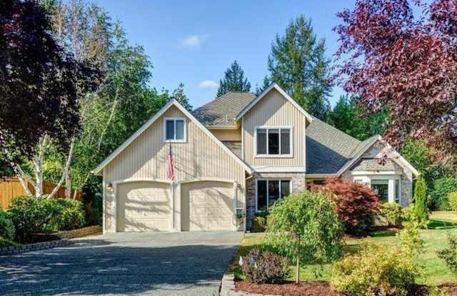 Great House for Rent - 1020 Northwest Inneswood Drive, Issaquah, WA 98027