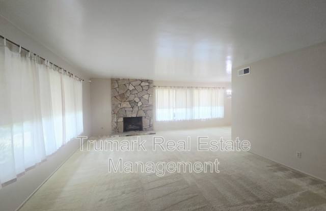 3933 Karen Lynn Dr Gallery 1