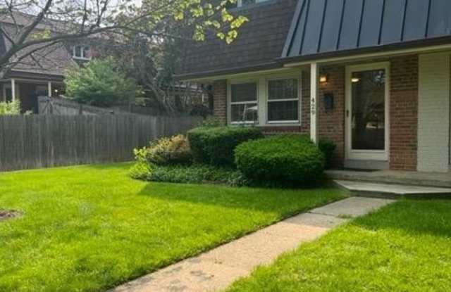 429 HAMPTON Court unit: 138 photos photos 429 HAMPTON Court unit: 138 photos photos