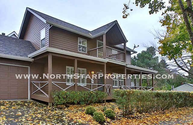 301 C Avenue - 301 C Avenue, Lake Oswego, OR 97034