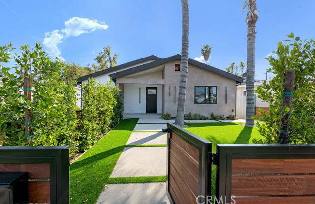 18240 Hartland Street photos photos