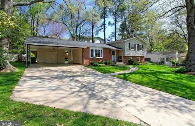 7012 HADLOW Drive - 7012 Hadlow Drive, Burke, VA 22152