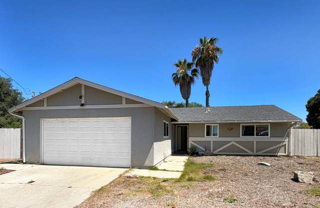 SD: Spacious 3BD/2BA Home in Oceanside with Large Backyard, In-Unit Laundry & Attached Garage photos photos