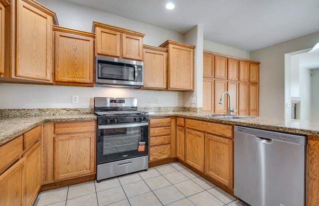 Spacious 4-Bedroom Home with Open Living Areas in Stallion Mountain Golf Club Community Gallery 4