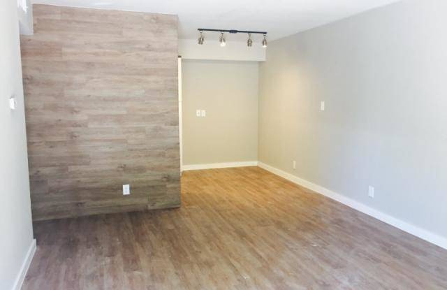 2215 E 51ST Gallery 4