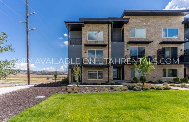 6590 Serviceberry Dr photos photos
