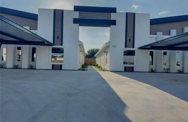 705 N Emerald Avenue unit: 3 photos photos