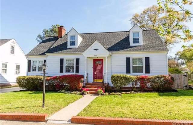 3 BR / 2 BA Sunny renovated Cape Cod within walking distance to Bryan Park - 2311 Kenmore Road, Lakeside, VA 23228 3 BR / 2 BA Sunny renovated Cape Cod within walking distance to Bryan Park - 2311 Kenmore Road, Lakeside, VA 23228