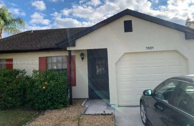 1301 SE Carrington Ct photos photos 1301 SE Carrington Ct photos photos